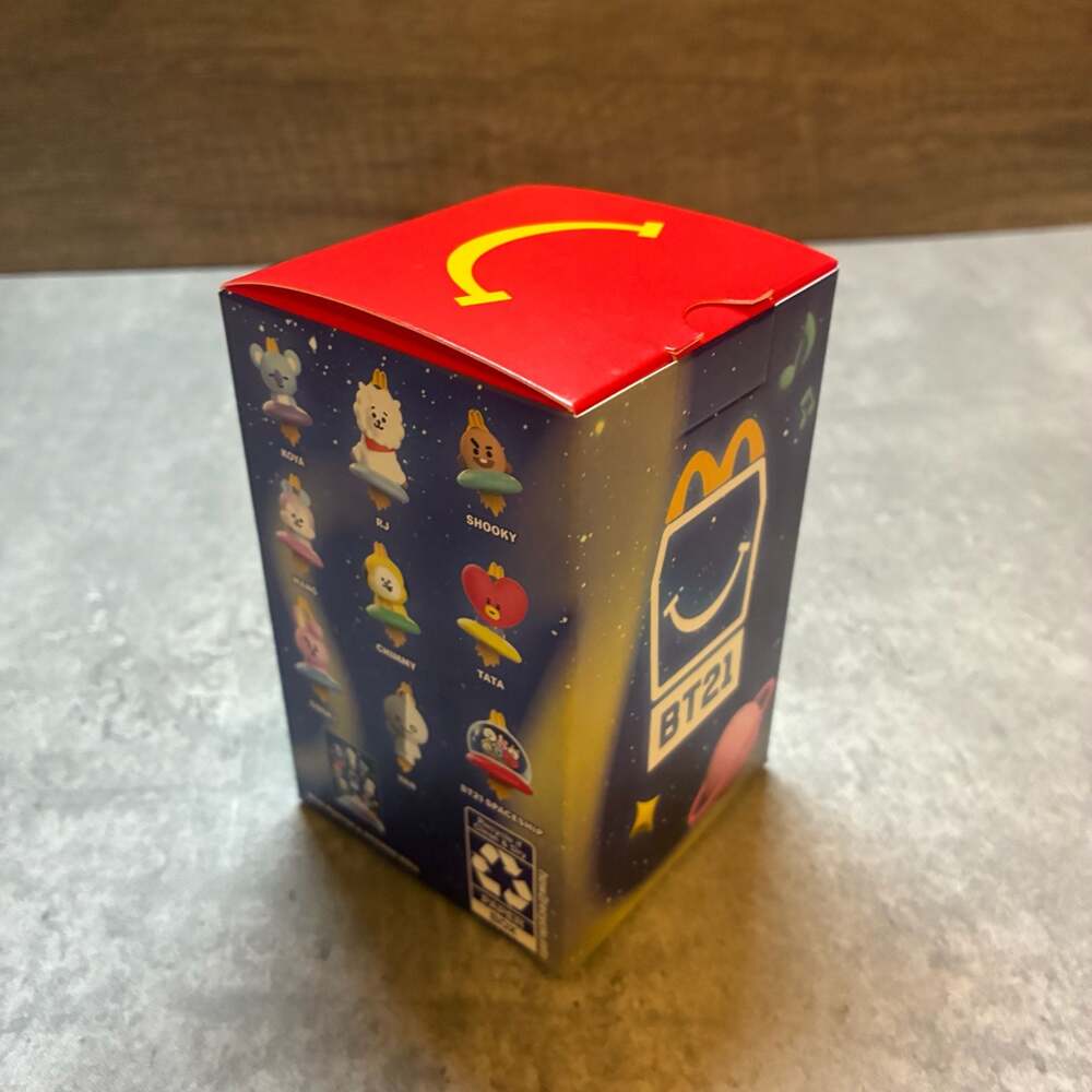 2026 McDONALD'S X BTS BT21 HAPPY MEAL TOY TATA with Happy Meal Army Box - Picture 3 of 5